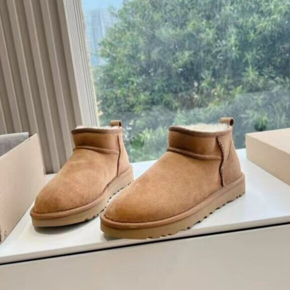 UGG Classic Ultra Mini Chestnut - Picture 2 of 7